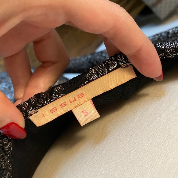 Issue one shoulder dress size small. Like new - Picture 4 of 4